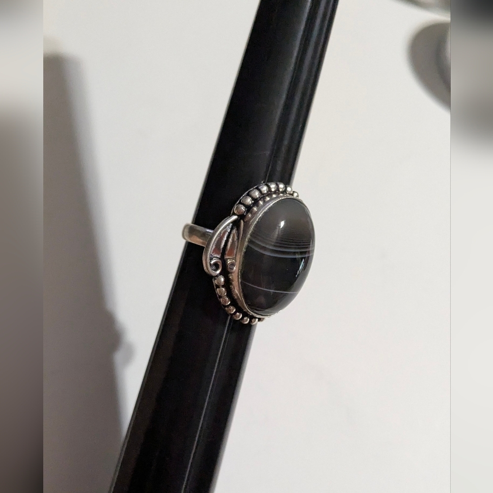 Handcrafted Banded Botswana Oval Ring (8) - Picture 7 of 15